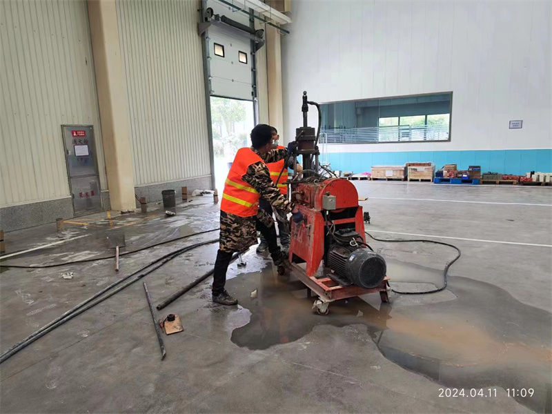 和乐镇厂房地面下沉塌陷注浆加固施工